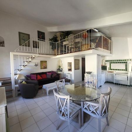 Appartement Au Coeur De La Sorgue LʼIsle-sur-la-Sorgue Exterior foto